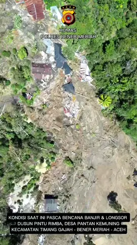 Sebanyak 40 lebih rumah di dusun Rimba, desa Pantan Kemuning kecamatan Timang Gajah, kabupaten Bener Meriah hilang tersapu banjir dan tanah longsor, untuk saat ini masyarakat sangat membutuhkan bahan makanan dan obat-obatan @bidhumaspoldaaceh  #updateberita #banjiraceh #aceh 