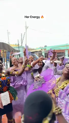 @MRS ANTEH💍 actually made her day  #djmarkgh #fyp #traditionalwedding  James & Bernice 🌹 Bride : @obenewaaa__  Groom: @jaymsdelmue  VENDOR LIST  ———————— Dj / Sounds : @djmarkgh  Mc : @ amashblankson1 —————— Photography- @b.gray.pixels  @genuieweddings ——— videography - @ b.gray.pixels  ———— Cake : @ ny_bakes_and_more ———- Bridal makeup - @medysmakeover ———- Brides gown - @pattern_and_stitches ———— Bride’s Kente - @ mylla _gh ———— Brides reception dress @pattern_and_stitches ———— Groom’s outfit @channaygh  ———— Engagement Hair styling - @hair_goldafrique ———— Wedding Hairstyling - @hair_goldafrique ———— Dowry wrapping- Benzo’s Event ———- Bridesmaids makeup - @marieallure_makeup_gh  Becky’s makeup  ———— Cocktail @kota_tail  ———— Local bar @klassy.brews  ————-