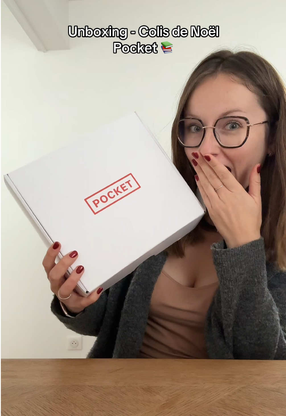 J’ouvre avec vous le colis que @Pocket Editions m’a envoyé pour Noël ❤️ #BookTok #noel #livre #lecture (Produits offerts)