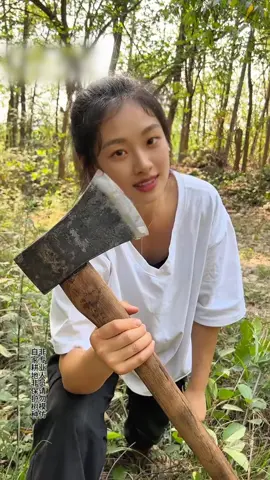 A very sharp axe ,specially designed for chopping wood and cutting trees . #axe #Outdoors #handmade #agricultural #agriculturaltools 