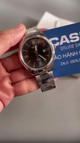 Nếu 1 ngàn phút giây bên nhau…mtp1302d xám đen kim vàng sự kết hợp hoàn hảo. Sz 38,5 cho anh em tay vừa và nhỏ #donghochinhhang #donghodeotay #donghonam #casio #viral 