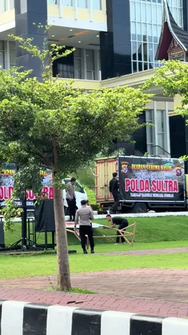 Bantuan kemanusiaan Polda Sultra sudah mendarat di Polda Sumbar, terima kasih Polda sultra, Polri untuk masyarakat 🫡 #prayforsumbar #prayforsumatra #polriuntukmasyarakat #poldasultra 