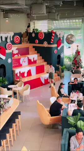 Booboo Christmas Wonderland is HERE! 🎄💫 Snowy vibes, festive drinks & all the cozy moments waiting for you. Let the holiday magic begin! ✨ #BoobooChristmasWonderland