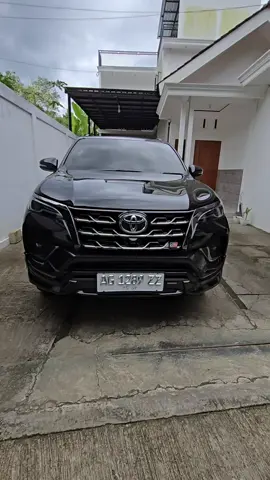Di jual FORTUNER VRZ GR 2.8 2022 plat AG atas nama sendiri, Surat lengkap pajak panjang, Km low 40rb an, Ban tembus bawaan mobil masih tebal, Mesin transmisi segel full ori,, Fon w.a 082337071522 #dewisrimobiltrenggalek #jualbelimobiljawatimur #fortuner #jualbelimobil #jualbelimobiltrenggalek 