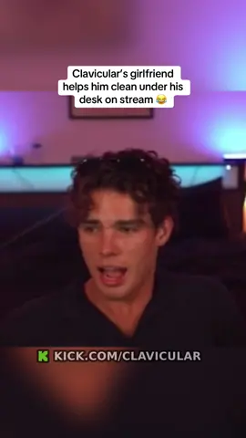 Clavicular’s girlfriend helps him clean under his desk on stream 😂||#clavicular #fyp 