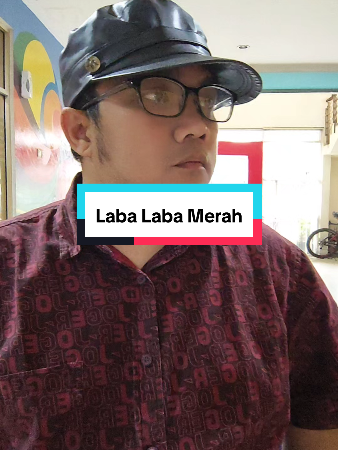 topi komando kulit ini memang cocok buat dipake keq mafia2 wkwkwk.... 