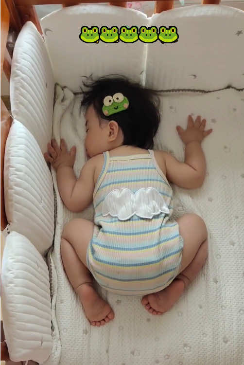 Cute sleeping positions of babies 👶🤣#baby #cute #lovebaby #funnybaby 