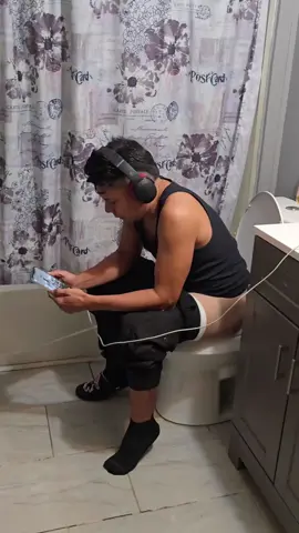 si estaba un poquito frío jsjsjs 😳                                             #HUMOR #BIDE#puchaina#fyp#tiktokmademebuyit 