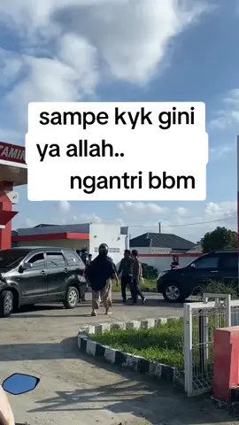Panic Buying bbm di aceh #bencanaalam #banjirbandang #prayforaceh #prayforsumatera 