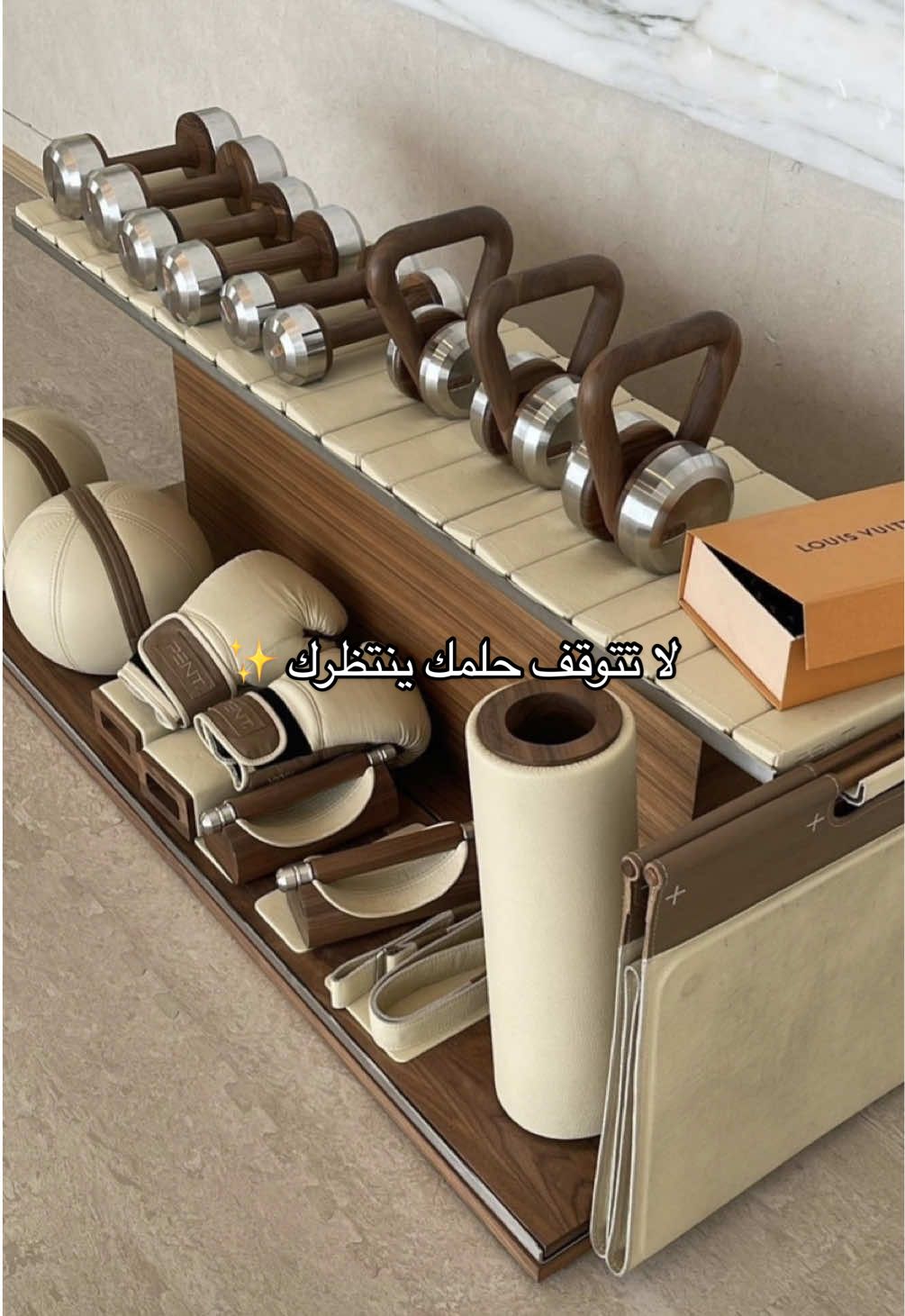 الحياة مليئة بالتحديات أحيانًا نشعر بالإرهاق أحيانًا نشعر بالخوف أحيانًا نشعر بالوحدة لكن الاستمرار مهما كانت الظروف هو الطريق الوحيد لتحقيق أحلامنا كل خطوة مهما كانت صغيرة تقرّبنا من هدفنا🍀🐎