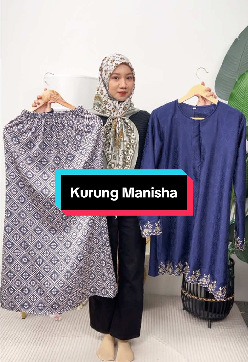 Kurung Manisha 💙 material jaquard silk, kain sejuk, lembut & selesa dipakai kemana saje 🥰 harga murah je. Nak grab tekan beg kuning sekarang !! #zoellacouture #kurungmoden #kurungcantik #bajuraya2026 #fyp 
