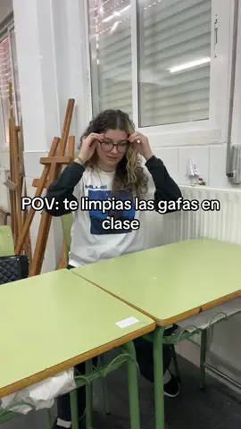 @1312 @joaquintapia2033 #creatorsearchinsights #bachiller #artes #relatablecontent #glasses 