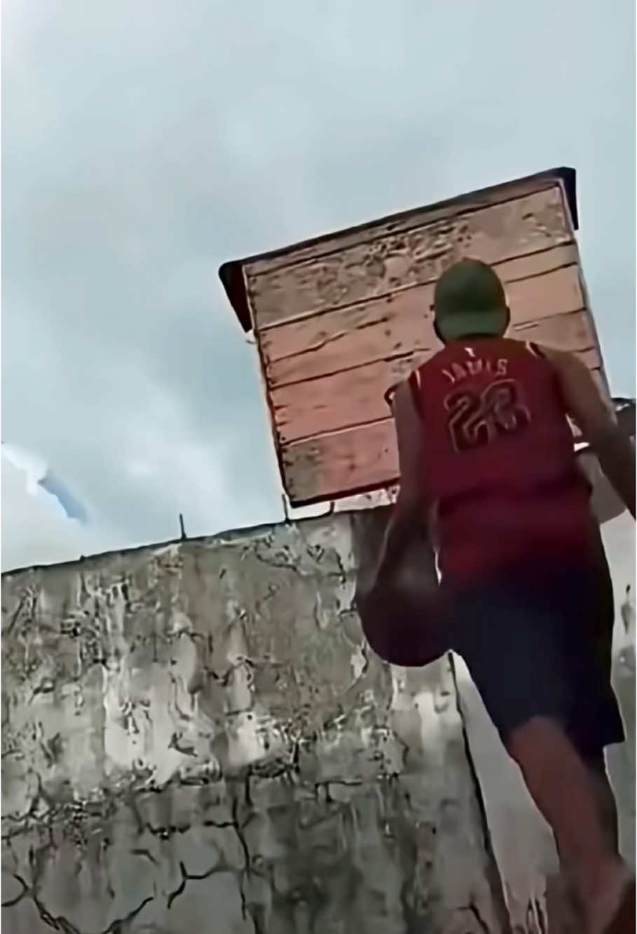 Funny Basketball fails🤣🤣🤣#foryour #basketball #fail #failure #fall #sports #fyp #tiktok #funny #funnybasketball #funnyvideos 