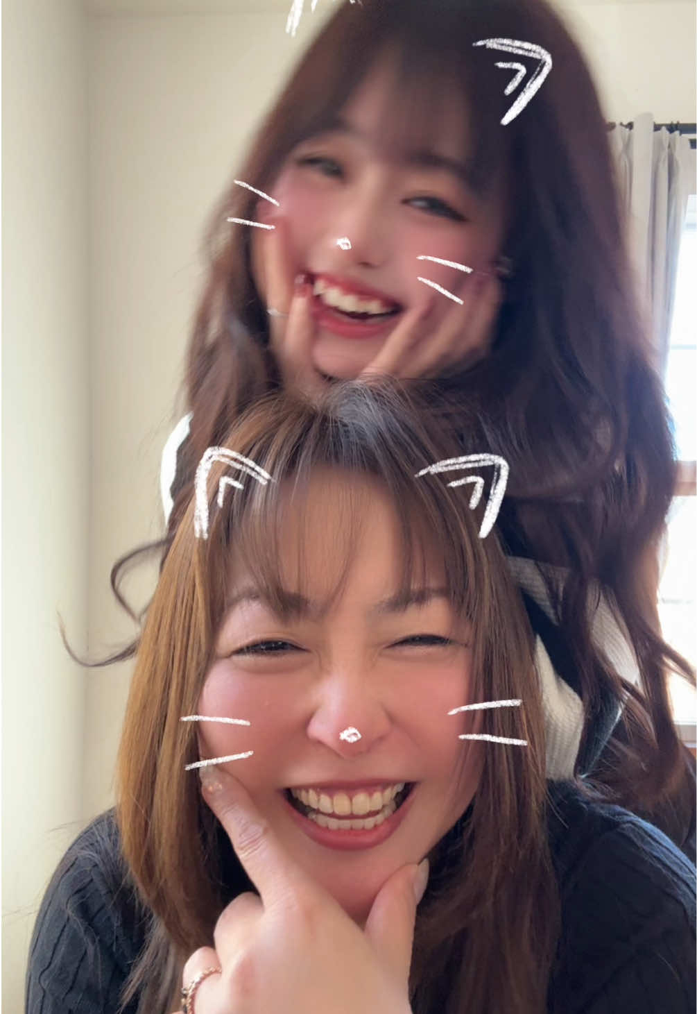 ママお誕生日おめでとう~~~🩷 背中乗らせてくれてありがと😉(笑)  昔、一緒に撮った懐かしい音源で🫶🏻 これからもパワフルおばあちゃんでいてね👵🏻♪ #3児のママ #ママライバー #男の子ママ #女の子ママ #親子