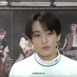 #marklee join trend of Khun Thee in #meandtheeseries #ppnaravit #phuwintang #nct  @ppnaravit 