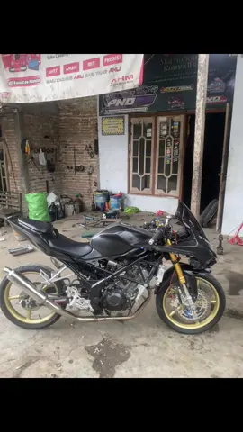 tipis” #blitar24jam #cbr150r #cbrmodifikasiindonisea #cbrjatimstyle 