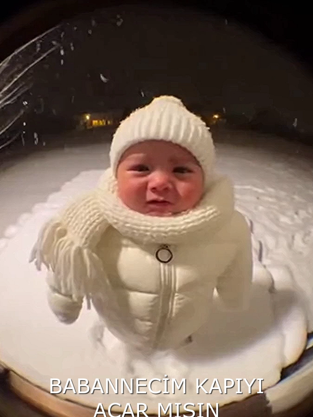 Babannecim kapıyı açar mısın 😄 #babaanne #torun #kapıyıaç #komikvideo #keşfet #fyp #viral #reels #tiktoktr #instagram #aile #komikçocuk