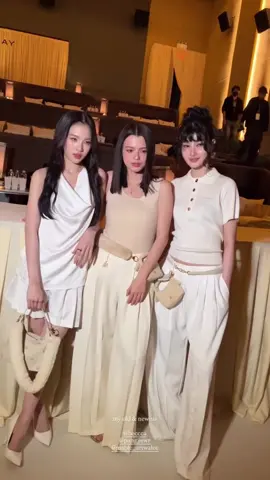 REBECCA ATTENDS WACAY #WacayHolidayScenexBecky #beckyarmstrong #beckysangels #beckyentertainment #FreenBecky 