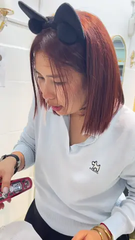 ហាង​ @Lyza Haircut មានសេវាកម្មកាត់សក់​ និង​ សេវាកម្ម​ម៉ាស្សា​មុខ​ បុរស​ និង​នារី​  ជាច្រើន​ប្រភេទ​ ជួបជាមួយ​មេជាង​ ខ្យូត​ៗ​ 