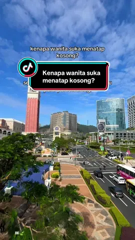 Kenapa wanita suka menatap kosong? #xyzbca #aesthetic #quotesaesthetic #tiktokhongkongindonesia🇭🇰🇮🇩 #fyp 