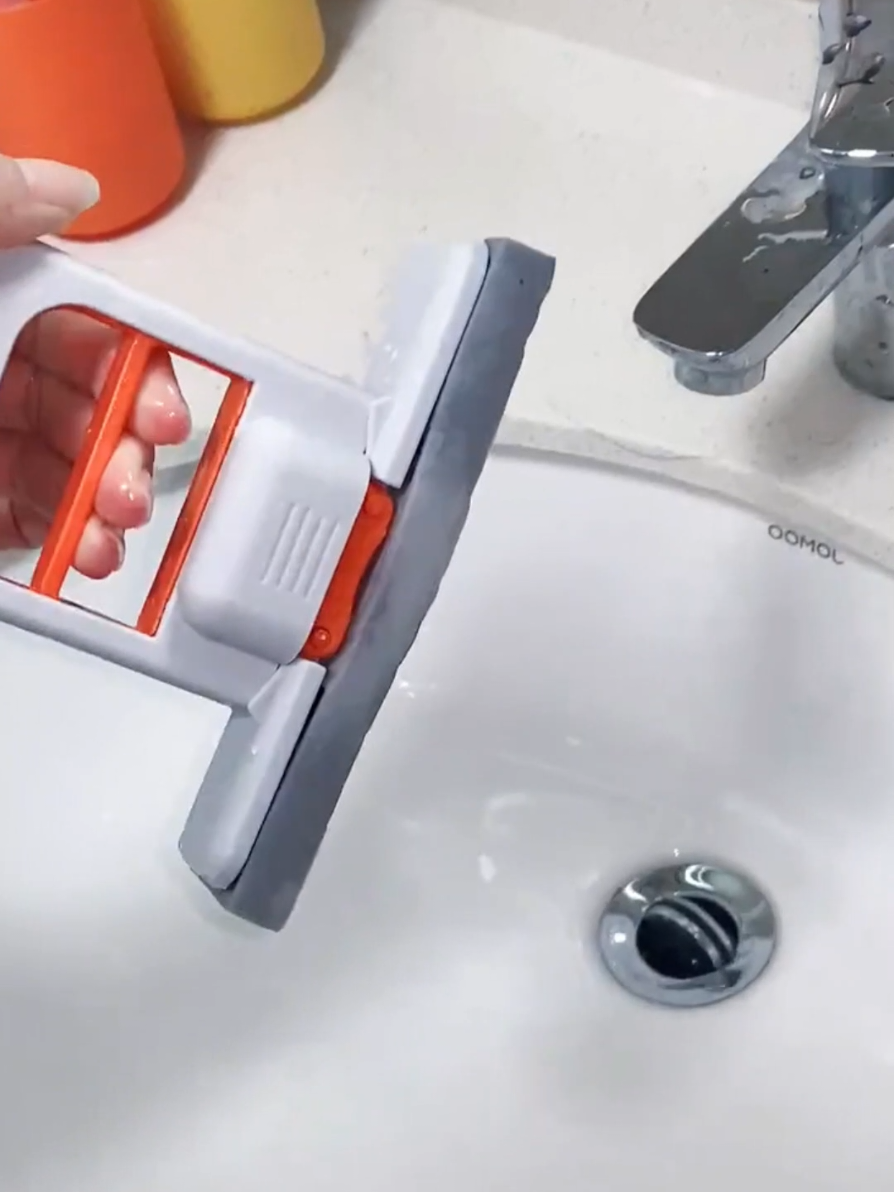 Có em này dọn dẹp bếp hay phòng khách, nhà tắm vừa nhanh, sạch lại k bẩn tay #tueanh262025  #caylaubeptuvat  #caylaubep  #giadungtienich  #giadungthongminh 