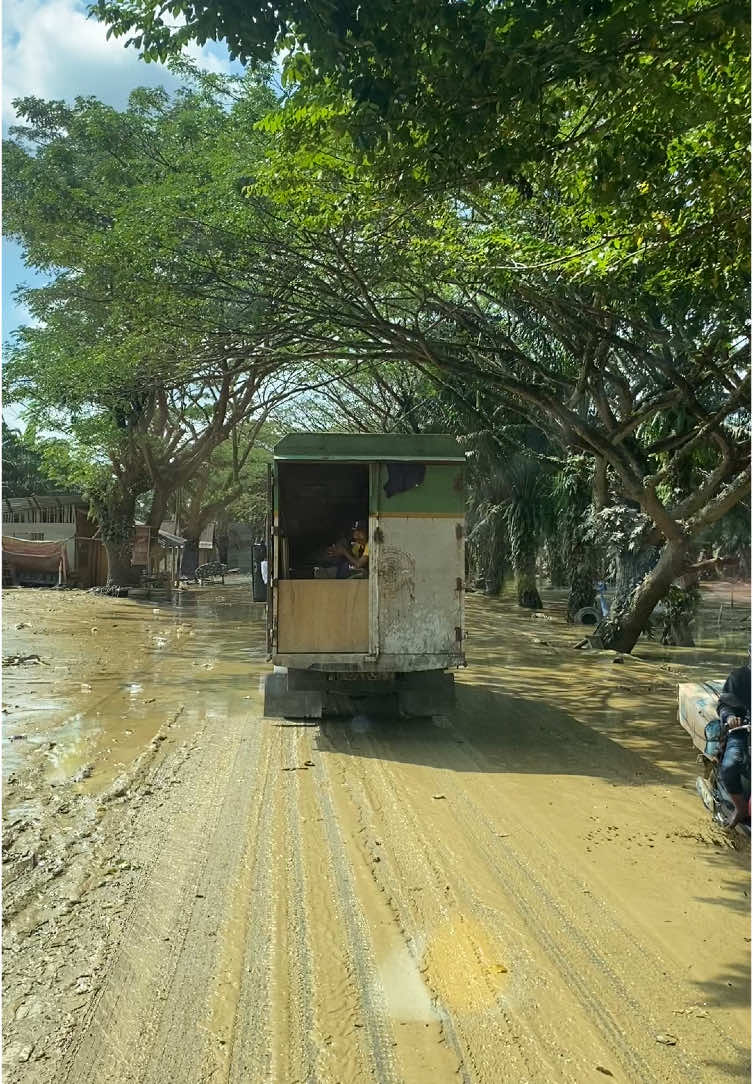 Aceh Tamiang🥹🥀💔@Aktor jalanan @Rahmat @abik @𝗦𝗶𝗰𝗵𝗲𝗸_𝟴𝟴🐢 #fyp #saveforaceh #banjirbandangaceh #banjiraceh #banjiracehtamiang 