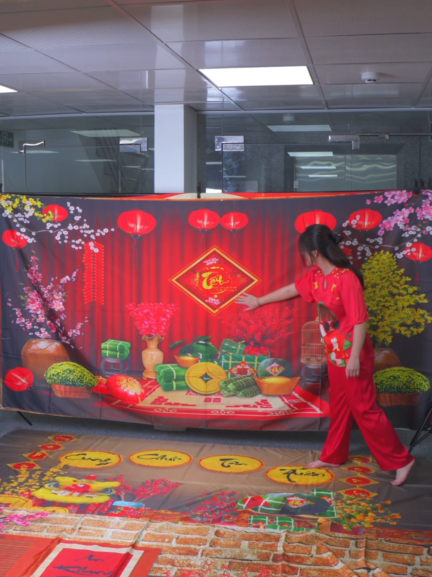 Tết sắp ghé cửa, lên đồ bà ba cho xinh nhẹ mà duyên hết nấc. #tranhtet#tet