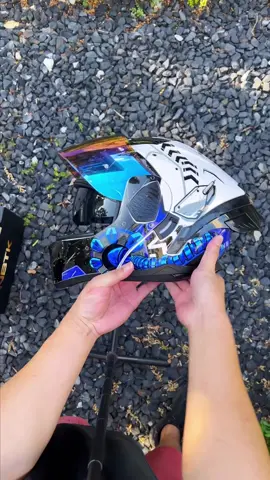 #helmet #cool #motorcycles #ride #molduar 