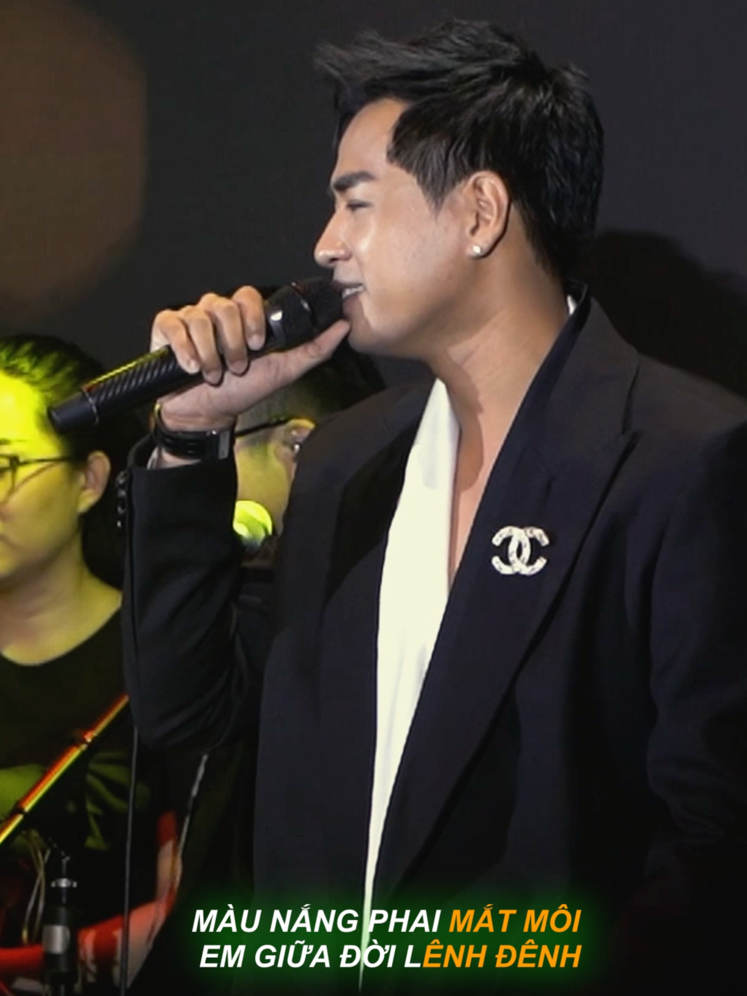 Giữa đời lênh đênh, anh vẫn chờ đúng một người #khaidang #khaidangofficial #anhvanoday