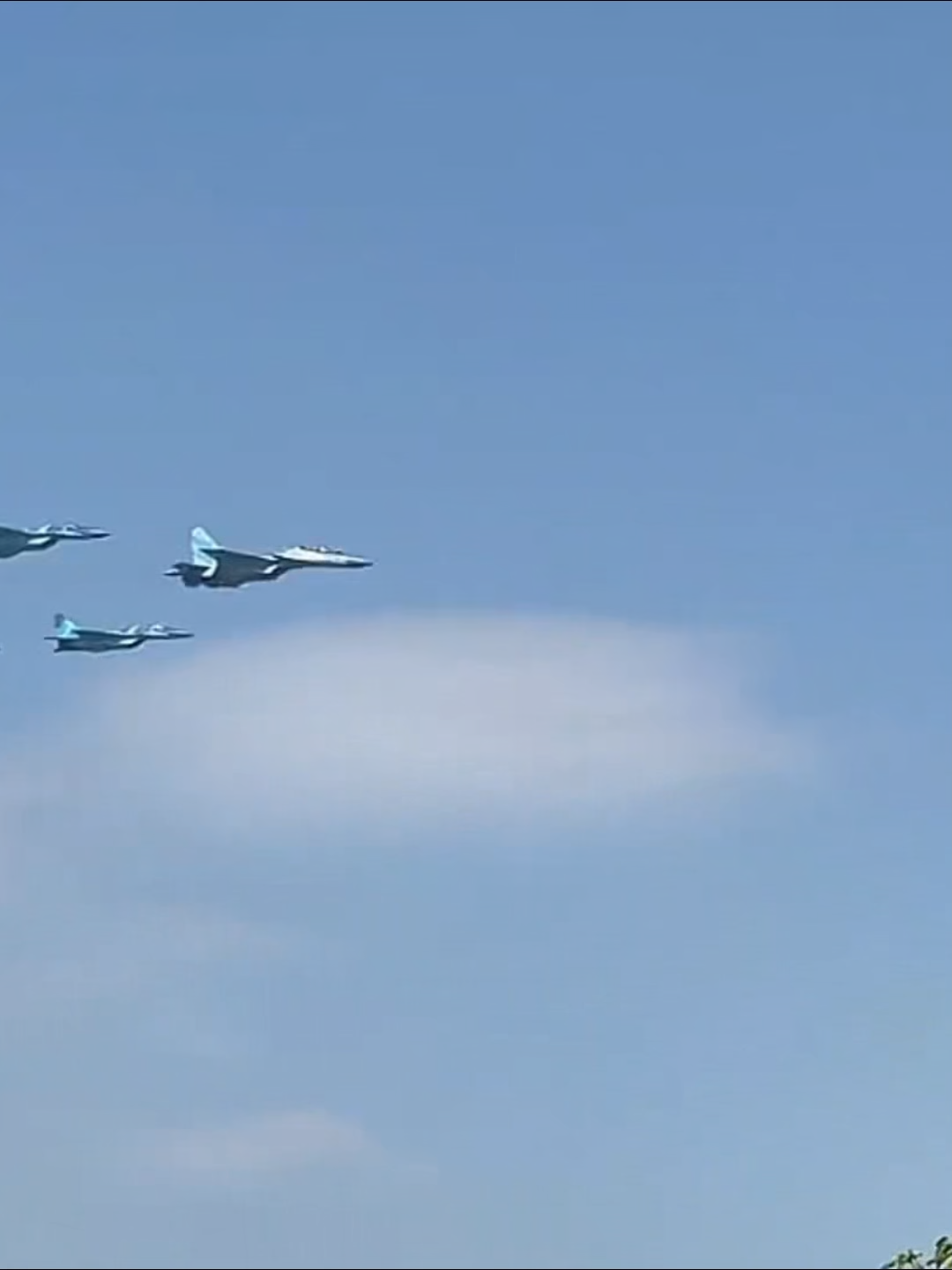 🚨ថៃជួបរបស់ពិតហើយ យោធាមីយ៉ាន់ម៉ា 🇲🇲 បានដាក់ពង្រាយយន្តហោះទម្លាក់គ្រាប់បែកជាច្រើនគ្រឿង នៅតាមបណ្តោយព្រំដែនមីយ៉ាន់ម៉ា-ថៃ‼#islang #fypシ゚viral🖤tiktok #foryou #csb #csbsports