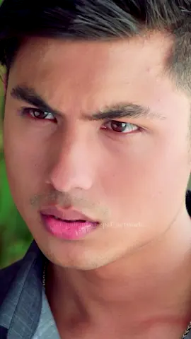 Don’t ever dare to touch me #highlightsnepal #nepalimoviedialogue #comedia #anmolkc #samrageerlshah 