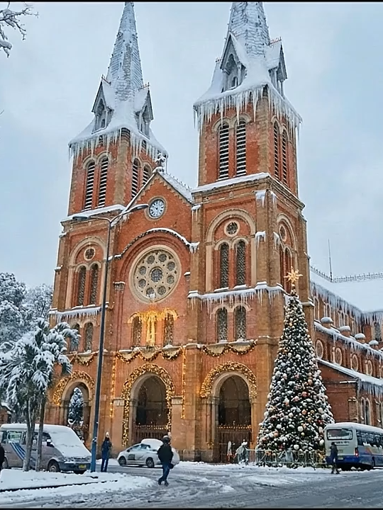 Sài Gòn qua lời kể của Đồng Nghiệp mấy bữa nay ^_^ P/s: Video được tạo bằng Ai bởi @mrkenmediaai #Saigon #MuaDong #Tuyết #MrkenmediaAi