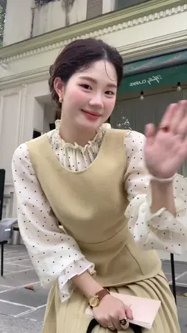 Và đây là chuyên mục sắm đồ xinhhh diện Tết ✨💛🎧. #xuhuongtiktok  #fyp #viral #OOTD #tiemcuaay 