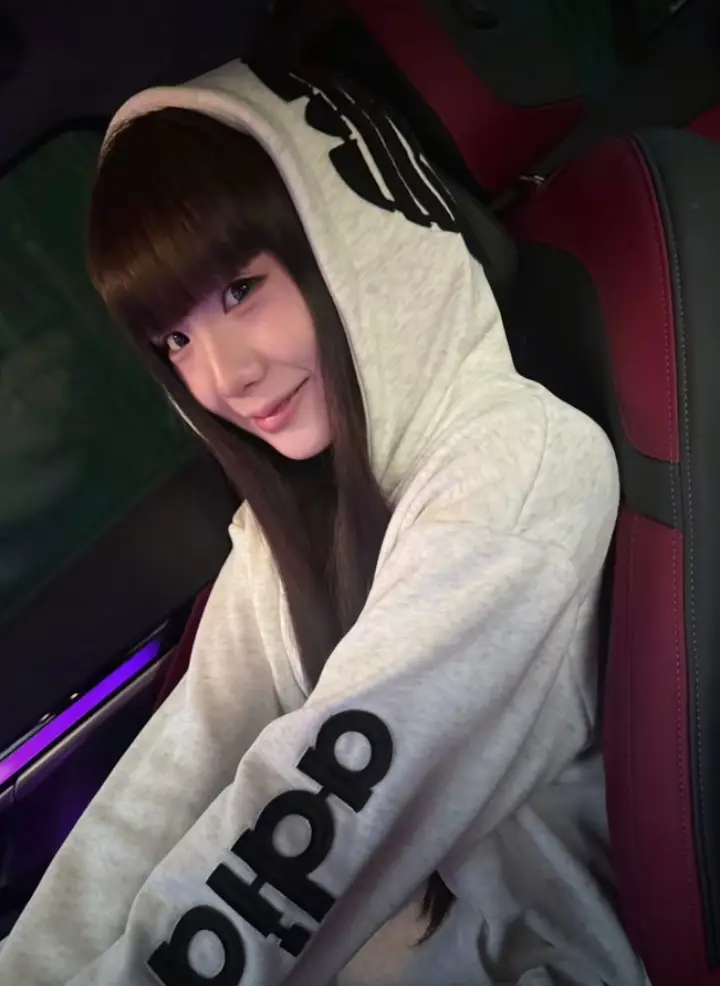 ảnh ms của bả nhé các bẹn ms đăng có 289 tim:)