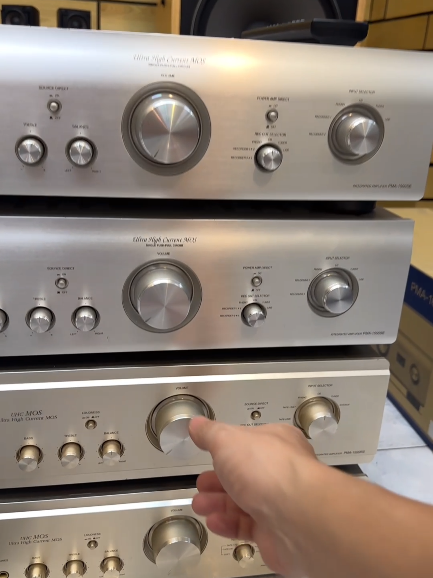 Review nhanh Ampli hàng bãi Nhật | Tiến Dũng audio Sài Gòn Các mẫu Ampli đỉnh cao của hãng Denon Nhật Bản như: 1500SE, 1500RII, 1600NE, 2000AE, 2000SE Dễ dàng phối ghép với các dòng loa Nhật, Mỹ, Anh. #tiendungaudio #amplibai #loabai