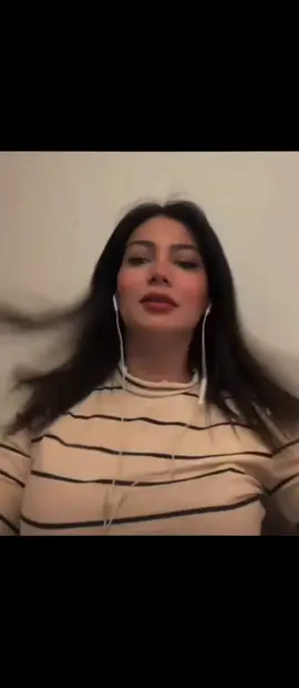 قلبي في هواك هايم ❤️@Imene.officiel #fpy #اكسبلور #ايمان_الجزائرية #الشعب_الصيني_ماله_حل😂😂 #قلبي_في_هواك_هائم💖♥❤ 