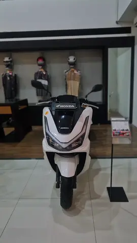 HONDA PCX 160 CBS ▪︎ Harga 34.260.000    Belum termasuk diskon ▪︎ Paket kredit DESEMBER     Dp 900.000    Angsuran 1.345.000 x 35 ▪︎ KHUSUS WILAYAH - Yogyakarta  - Sleman - Bantul - Kulon progo - Gunungkidul BISA TUKAR TAMBAH DENGAN MOTOR LAMA KAMU AGUNG HONDA JOGJA 0858 0060 3484 #dealerjogja #astrajogja #pcx160 #pcx160cbs #hondapcx 