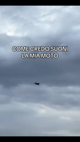 Chi altro così?!😂 #kawasaki #kawasakiversys650 #motolife #motovibes #motofun 