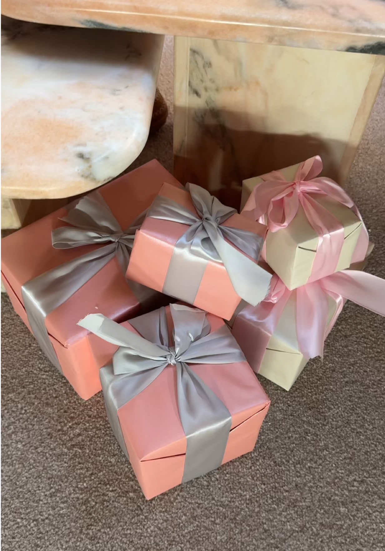 THE CHRISTMAS DECS HAVE ARRIVED!!!!🎀🫶🏼🤓🎅🏻👏🏼❄️