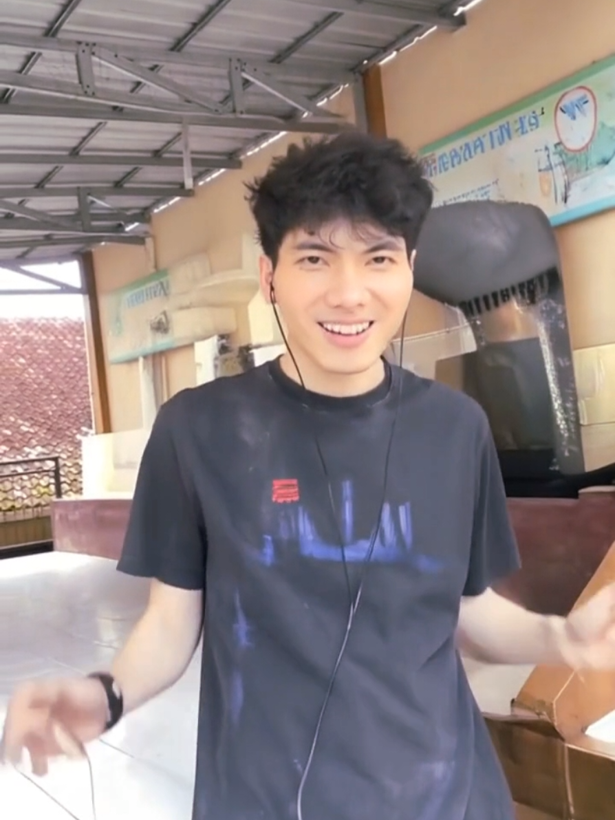 tak sogokh versi raja kudus 🤭 @bey >᎑< #meme #fyp #beranda #4u #wielinoino 