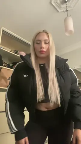 @CANSUM KAYA❤️ İDOL YA💋😂#fypシ #keşfet ( mont adidas kızlar)