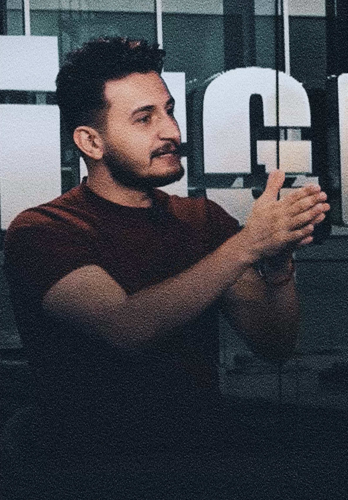 ابجي كبالك اني وماتسكتني #شعر_شعبي_عراقي #شعر #اهتمام #علي_يونس #اكسبلور 