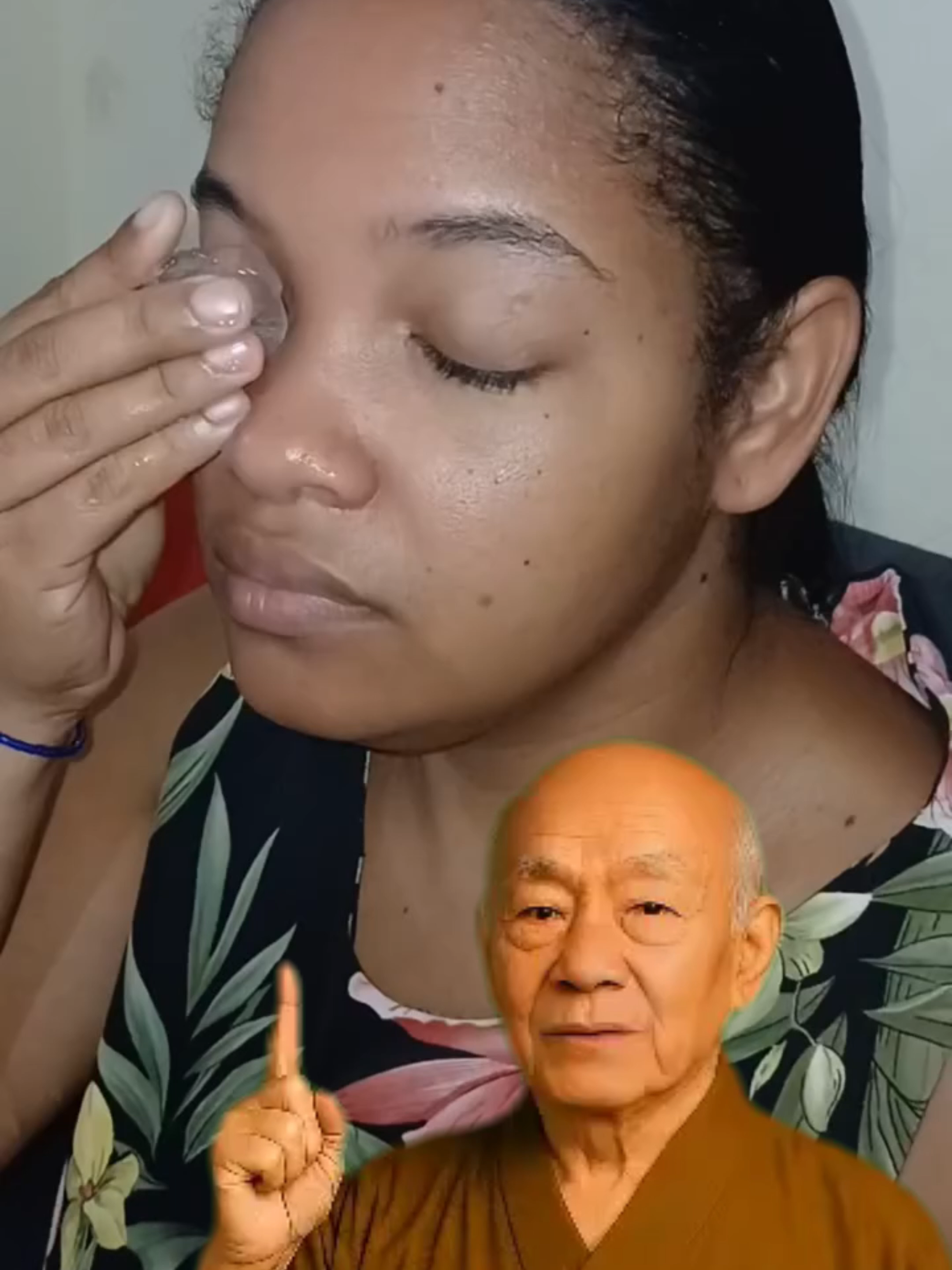 ❄️ Pare a enxaqueca em segundos com gelo! Você sabia que pode aliviar a enxaqueca usando apenas um cubo de gelo? ❄️ É simples e funciona rápido: 👉 Se a dor está na parte frontal, esfregue gelo suavemente sobre os olhos. 👉 Se a dor está no topo da cabeça, aplique gelo na testa. 👉 E se a dor começa na frente e vai para trás, aplique gelo na nuca, na base da cabeça. #saude #doutormingzhao #enxaqueca #curanatural #medicinaoriental #bemestar #dor #dicasdesaude #vidasaudavel #aliviodador #gelo #tecnicaoriental #viral #fy #fyp #paravoce #saudenatural #medicinachinesa #dordecabeca