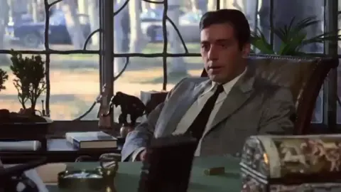 بعزم فيتو.  #ti̇ktok  #trending  #marlonbrando  #alpachino  #thegodfather 