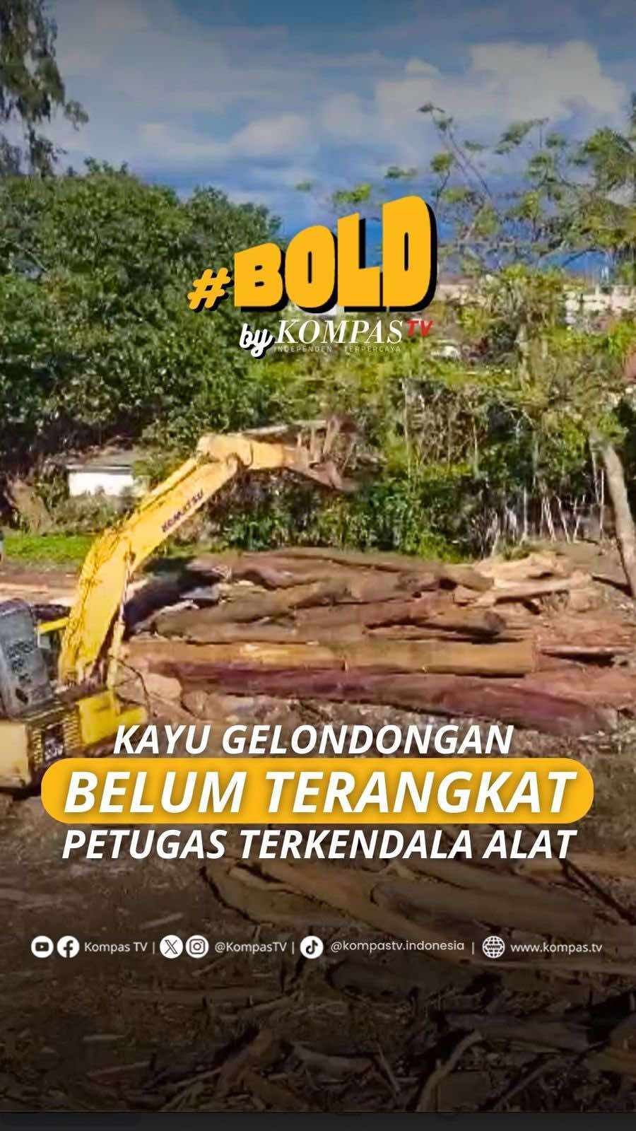 Empat hari pascabanjir bandang di Padang, potongan kayu gelondongan masih memenuhi Pantai Parkit, Kelurahan Air Tawar, Kecamatan Padang Utara, Sumatera Barat (2/12). Sebanyak 150 personel Dinas Kebersihan Kota Padang dikerahkan untuk mempercepat pembersihan, dibantu satu unit alat berat. Namun proses berjalan lambat karena petugas hanya memiliki 2 gergaji mesin, sehingga pemotongan dan pemindahan kayu terhambat. Simak video selengkapnya dan dapatkan berita terkini lainnya di www.kompas.tv serta youtube.com/kompastv #BOLDKompasTV