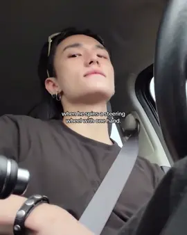 everything he does is so nya #straykids #skz #스트레이키즈 #hyunjin #kpopfyp 