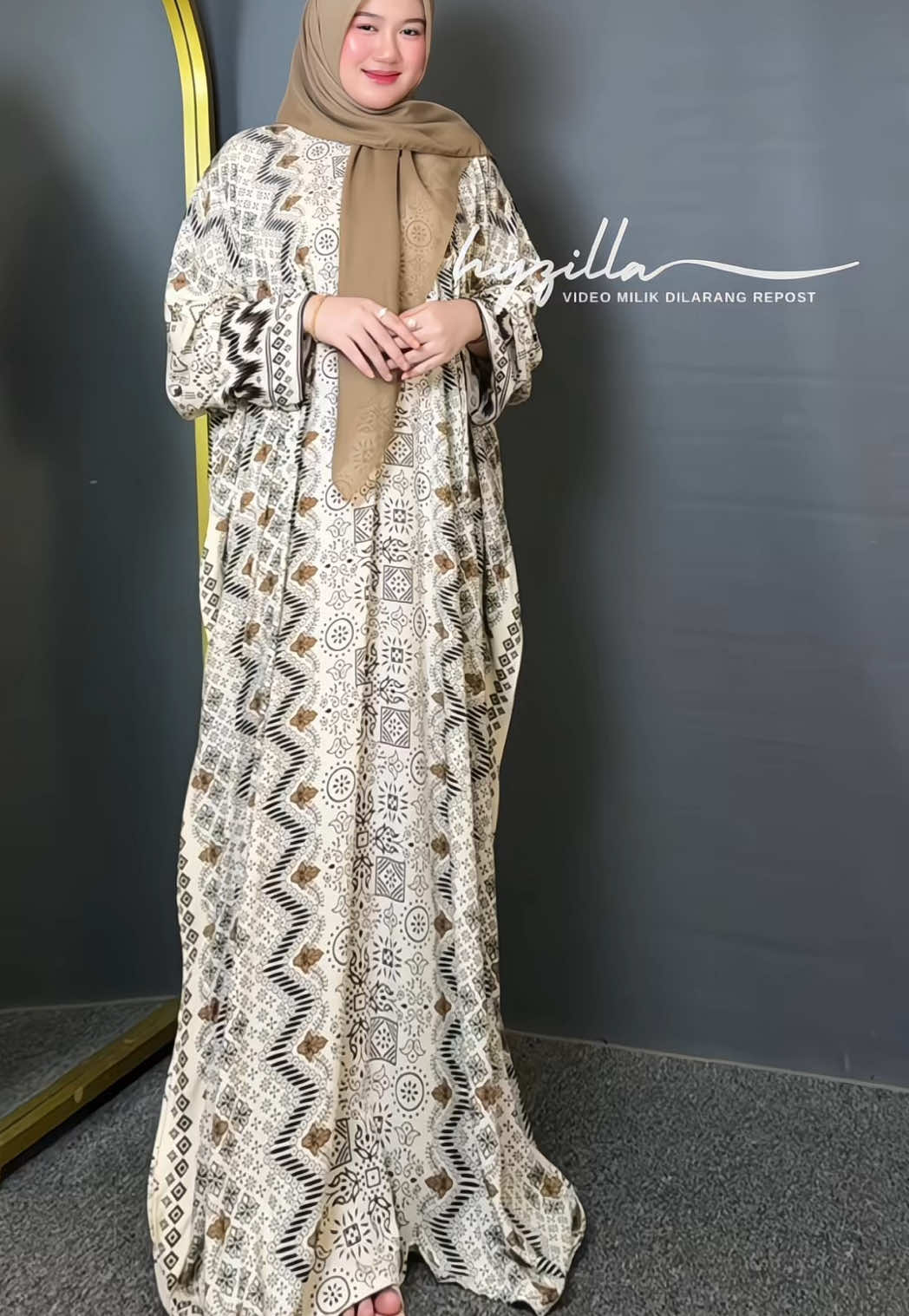 siang2 pas lebaran pake kaftan gini nyamann bgtt🤭🤎 #kaftanviral #kaftanlebaran #gamisrayon 