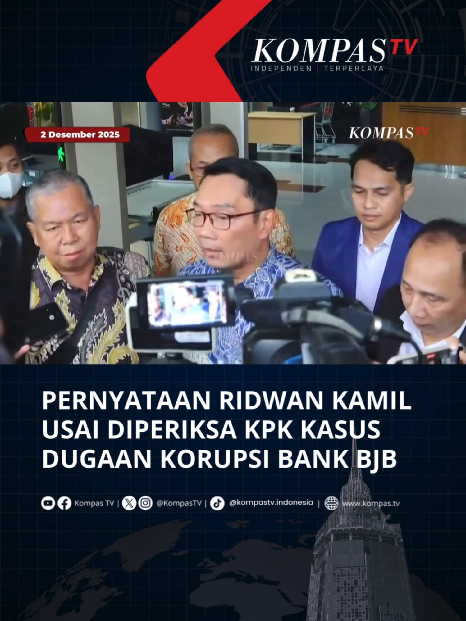 Mantan Gubernur Jawa Barat Ridwan Kamil memberikan pernyataan setelah selesai diperiksa KPK terkait kasus pengadaan iklan di Bank Pembangunan Daerah Jawa Barat dan Banten (BJB) di gedung Merah Putih KPK, Selasa (2/12/2025).  RK mengaku dirinya bahagia lantaran momen pemeriksaan ini ditunggu-tunggu olehnya selama berbulan-bulan. Bagaimana pendapatmu?  Simak video selengkapnya dan dapatkan berita terkini lainnya di www.kompas.tv serta youtube.com/kompastv #SOROTKompasTV #TikTokBerita