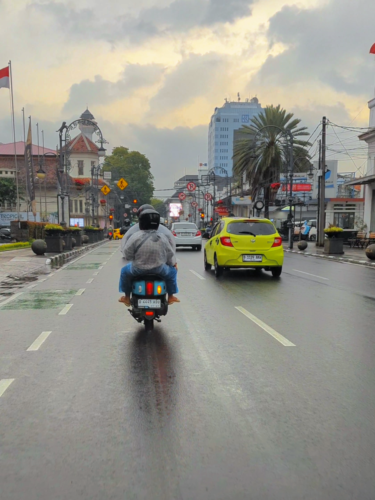 Bandung After Rain Vibes #bandung #bandunghits #bandungaesthetic #bandunginfo #fyp 