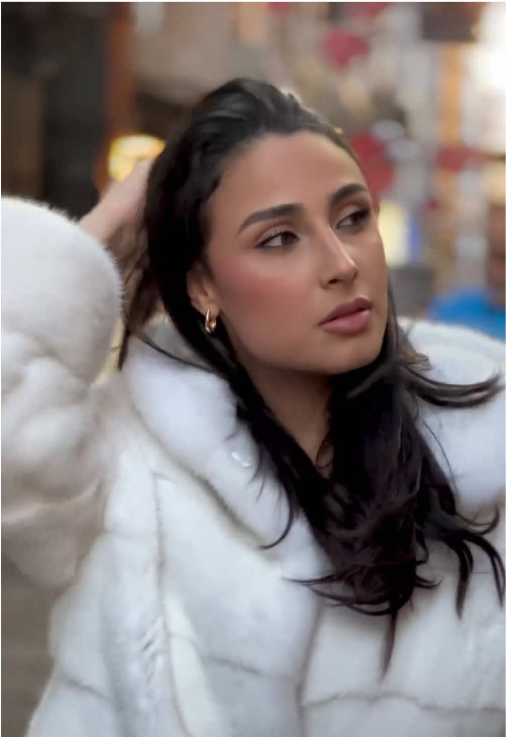 Pellicceria Mele, uno sguardo e te ne innamori…🤍 📍Via Alessandro Scarlatti 203 e Corso Umberto I 217, Napoli, #furcoat #fyp #winter #pellicceria #neiperte 